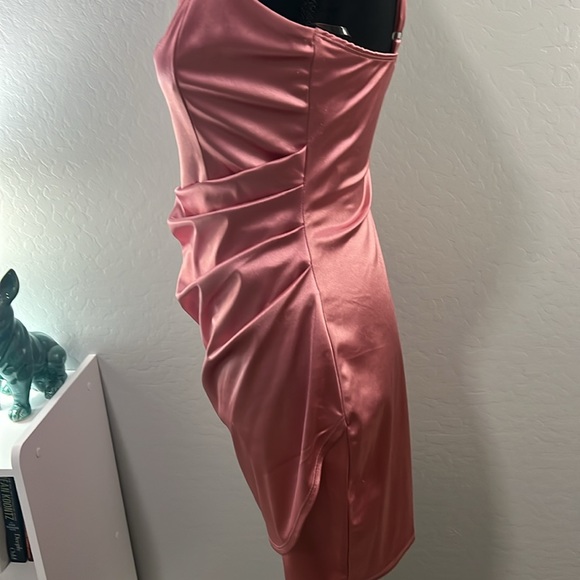 Honey and Rosie Square Neck Faux Wrap Satin Dress Size Medium Mauve EUC - Picture 3 of 10